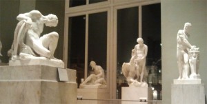 Sculptures-in-the-Louvre